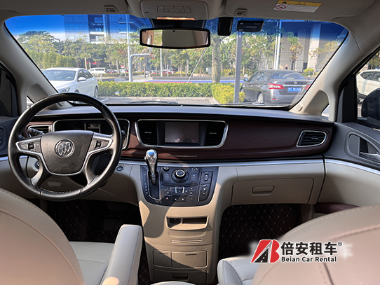 別克商車(chē)自駕內(nèi)飾.jpg