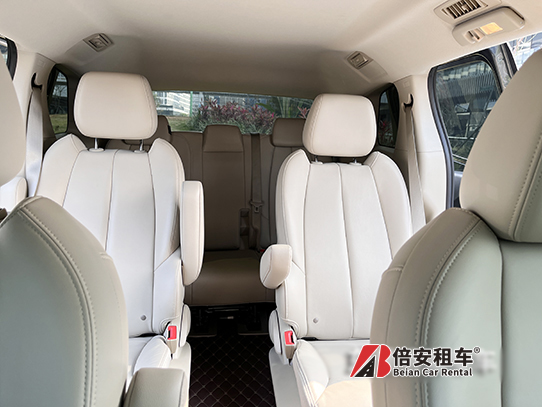 別克商車(chē)自駕內(nèi)飾1.jpg